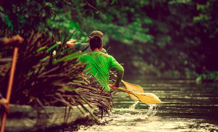 roeiboot op de Amazone
