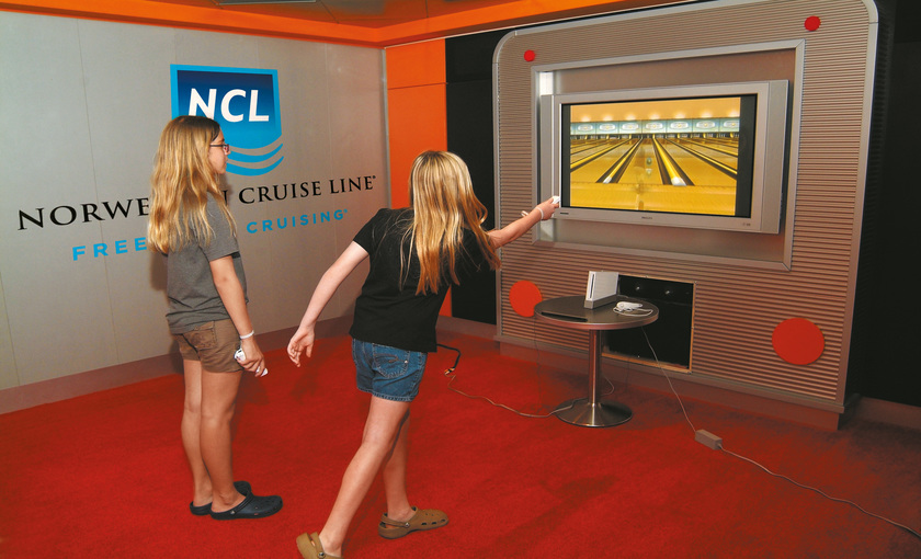 Bowlen op de wii op de Norwegian Pearl van NCL