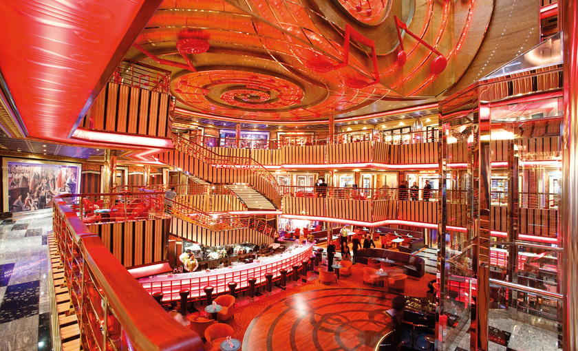 Atrium van Costa Pacifica 