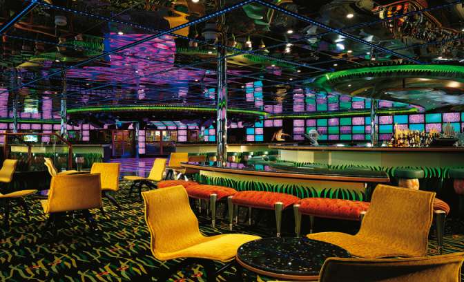 Lounge en discotheek cruiseschip Carnival Conquest 