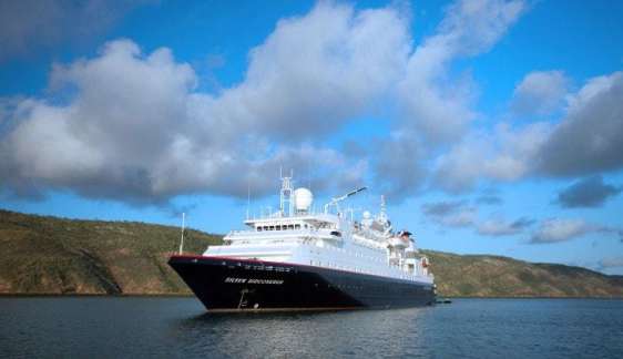 Silversea schip Silver Discoverer op zee 