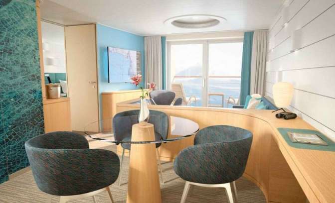 Hanseatic Inspiration suite lounge