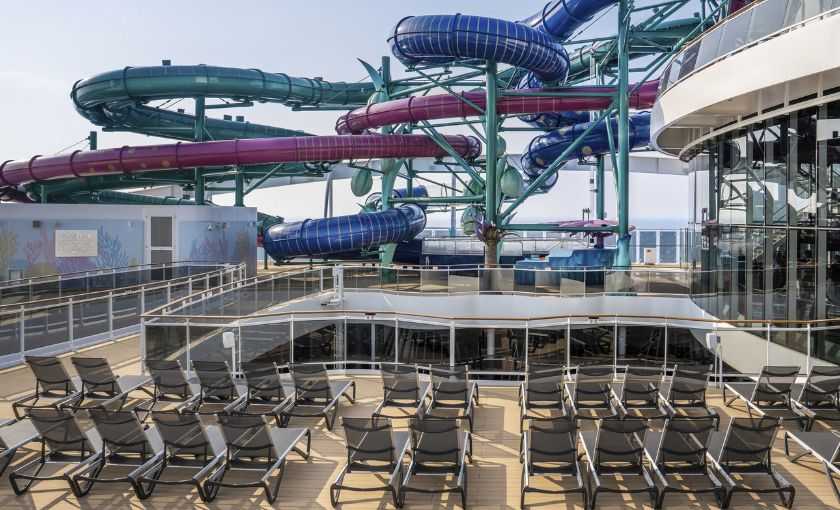 Glijbaan achterdek MSC World Europa