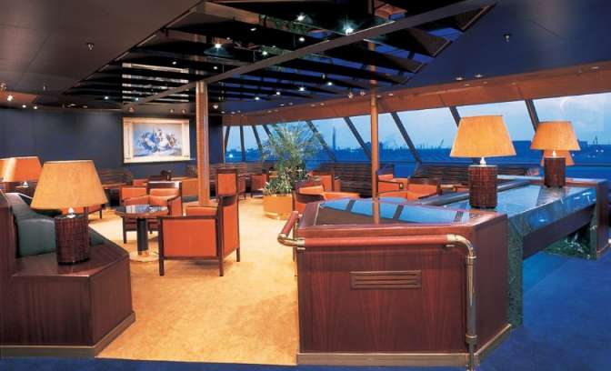 Een lounge op de MS Zaandam