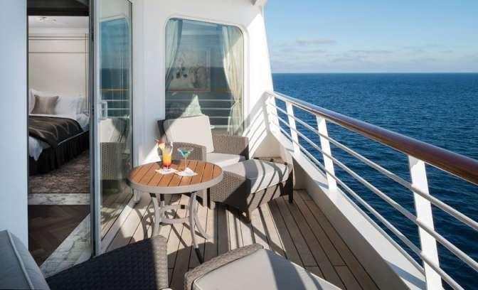 Balkonhut aan boord van luxe rederij Crystal Serenity