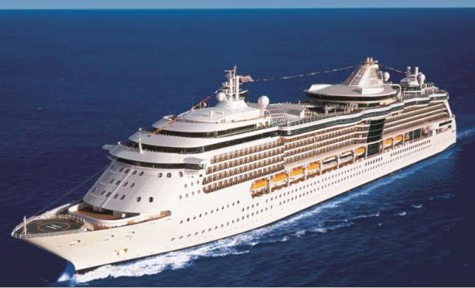 Het volledige schip de Serenade of the Seas